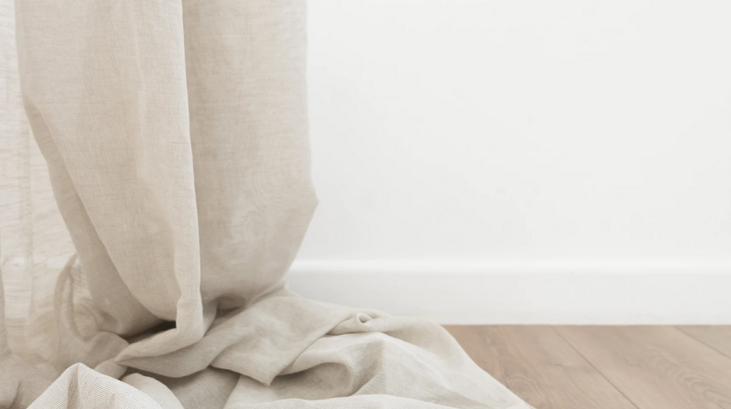 afbeelding meest gemaakte fouten bij het ophangen van gordijnen