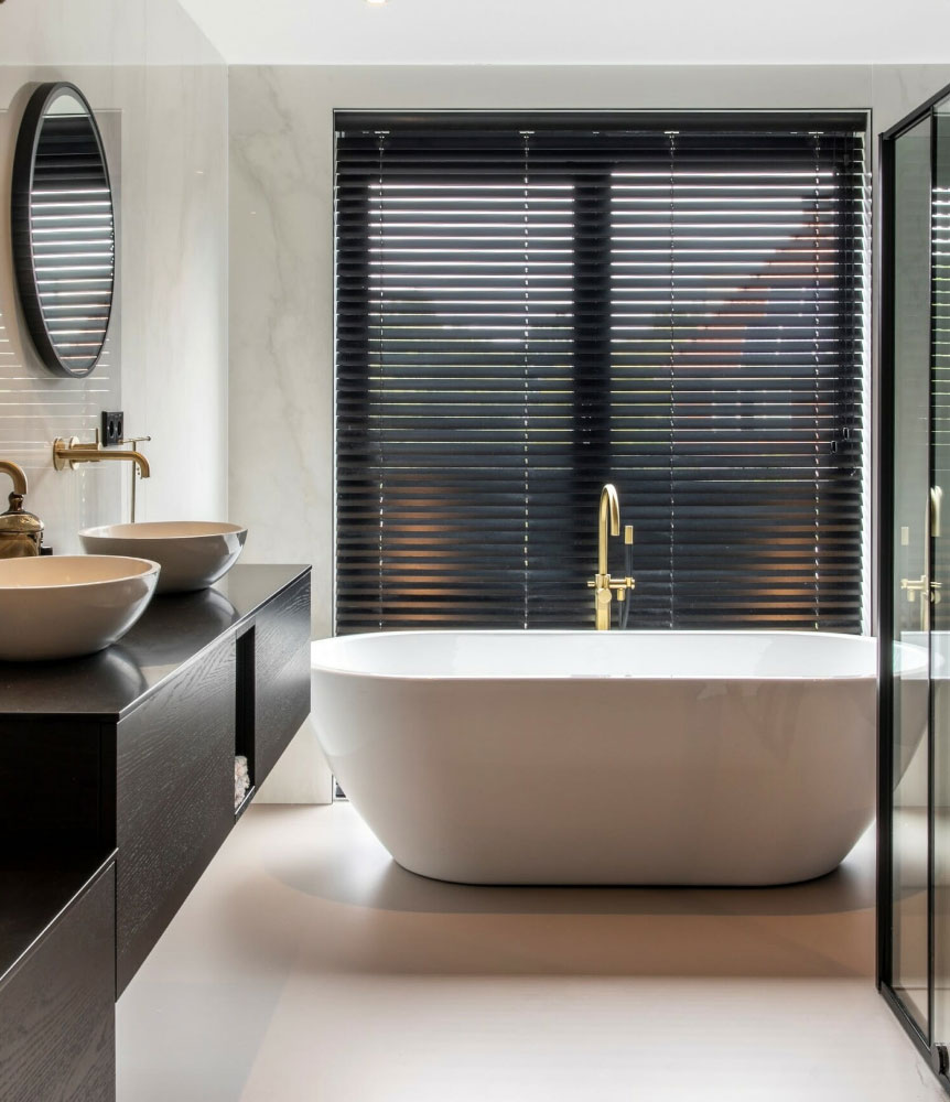 raambekleding jaloezie badkamer