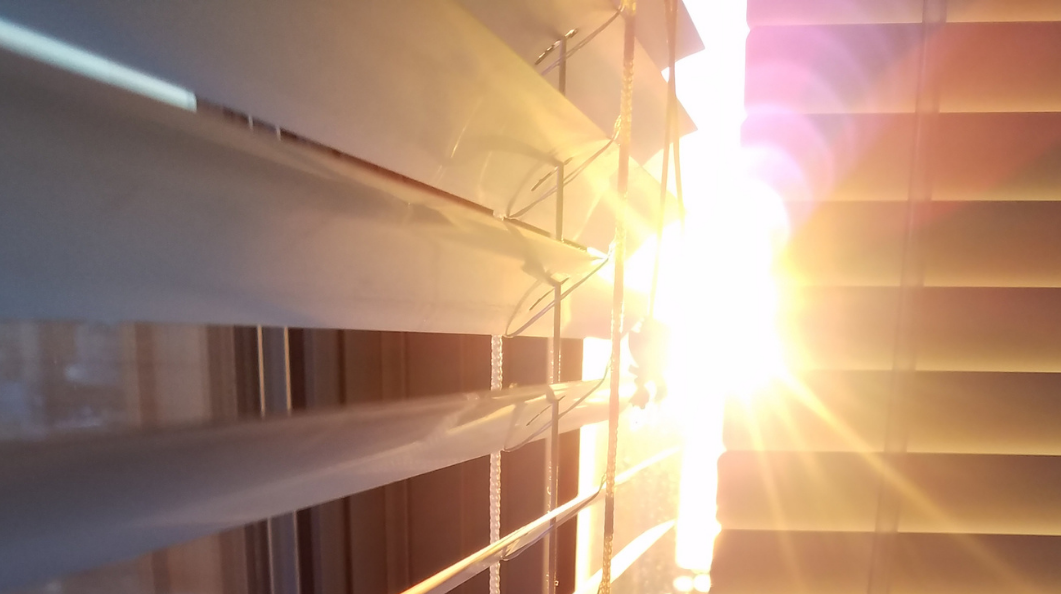 zonwerende raamdecoratie